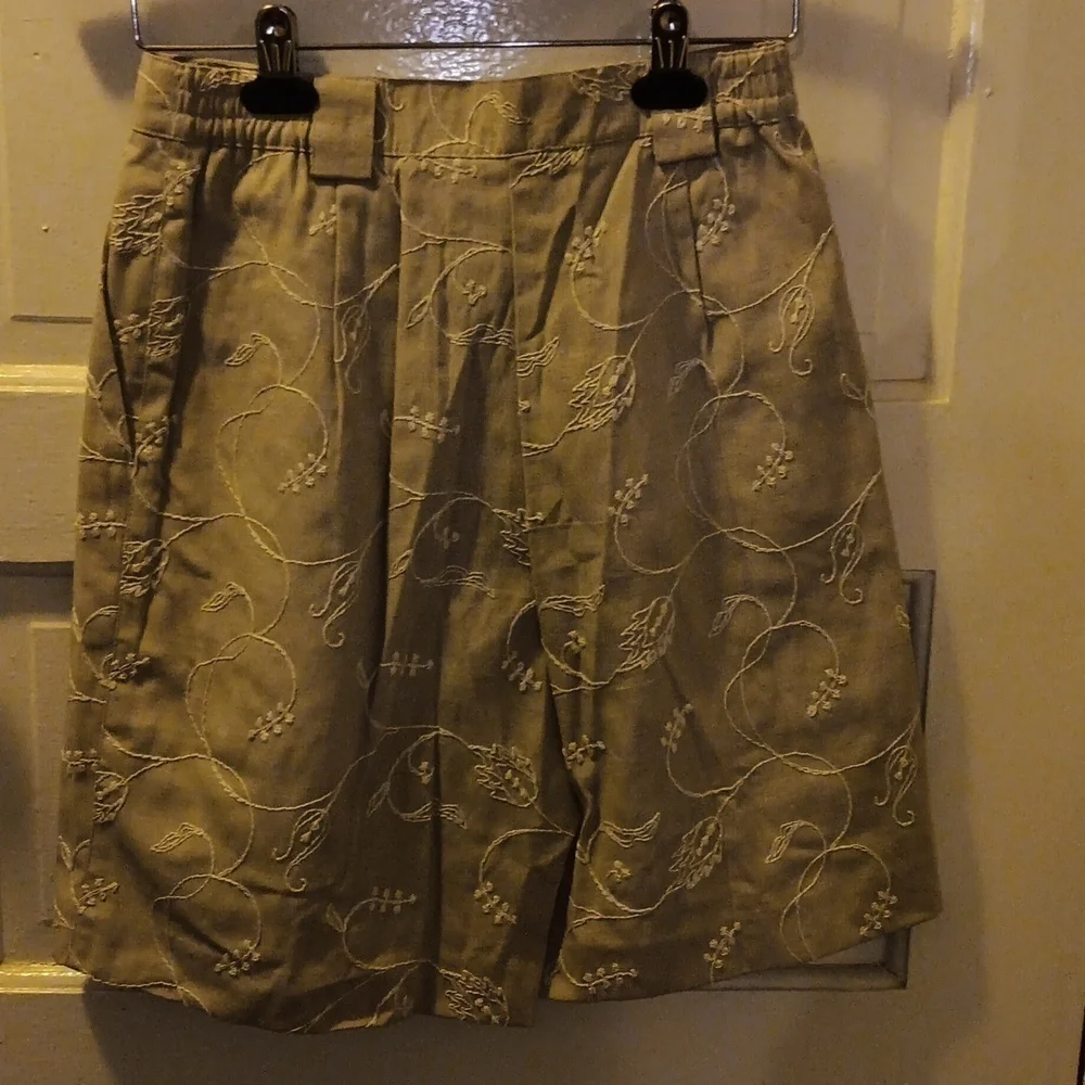 Vintage high waisted mom shorts embroidery design 6